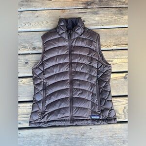 Patagonia Women’s Dark Brown Puffy Insulated Down Vest Size Small